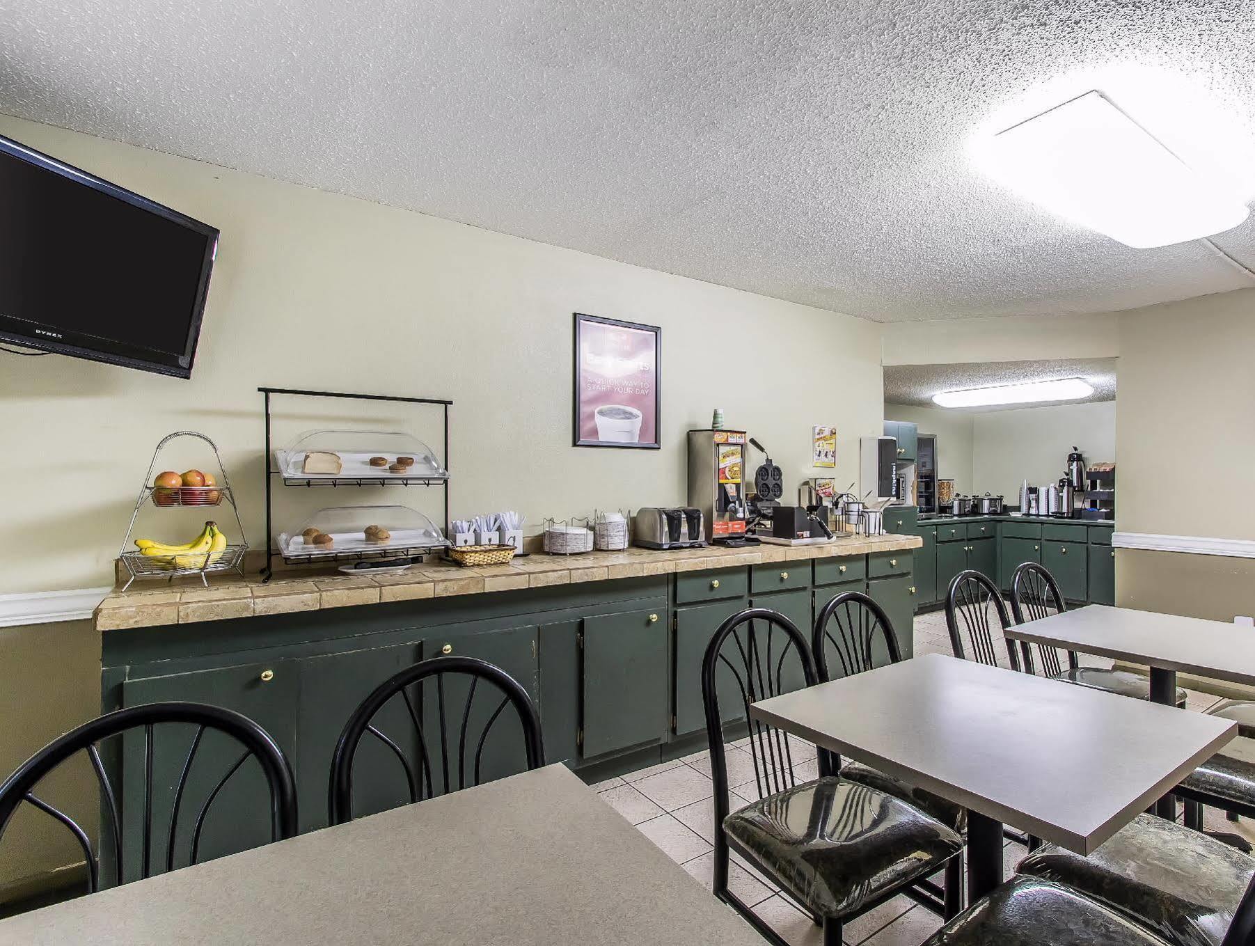 Econo Lodge Scottsboro Bagian luar foto