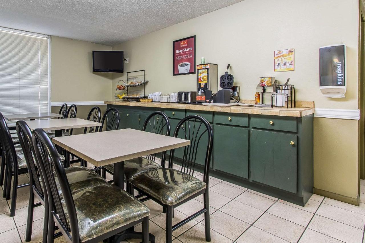 Econo Lodge Scottsboro Bagian luar foto